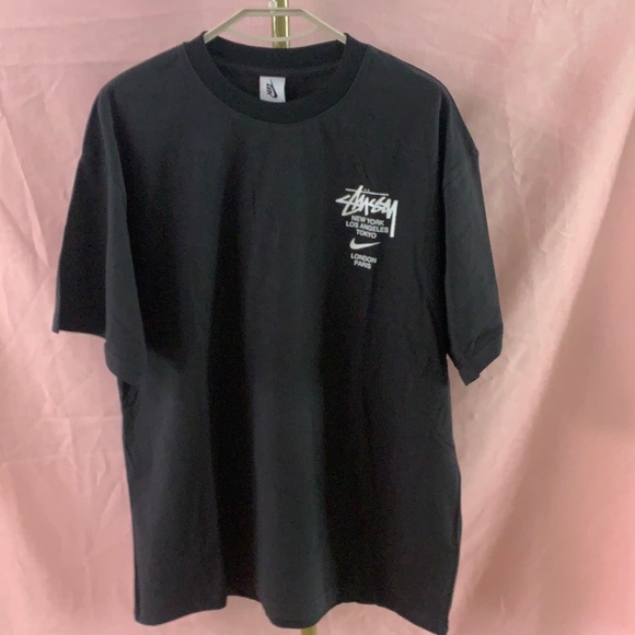 Men’s Nike T-shirt - Picture 1 of 8